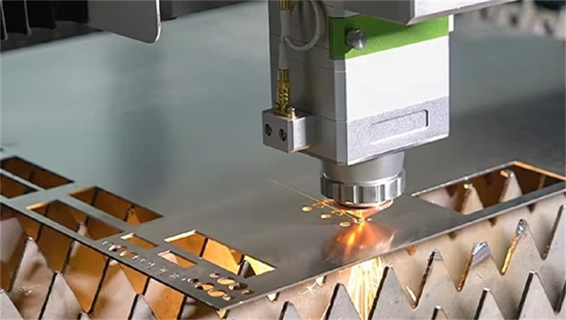 Industrial Laser Cutter For Metal - Maszyna do czyszczenia laserem pulsacyjnym Przemysłowa